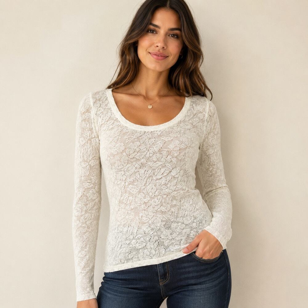 Express Sweater Top Women’s Medium Cream Metallic Lace Knit Long Sleeve NWT